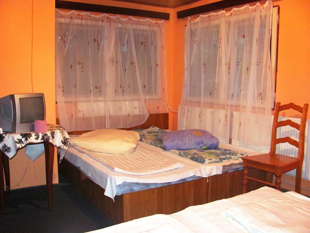 Szurdok Panzio Hotel BaileTusnad Esterno foto